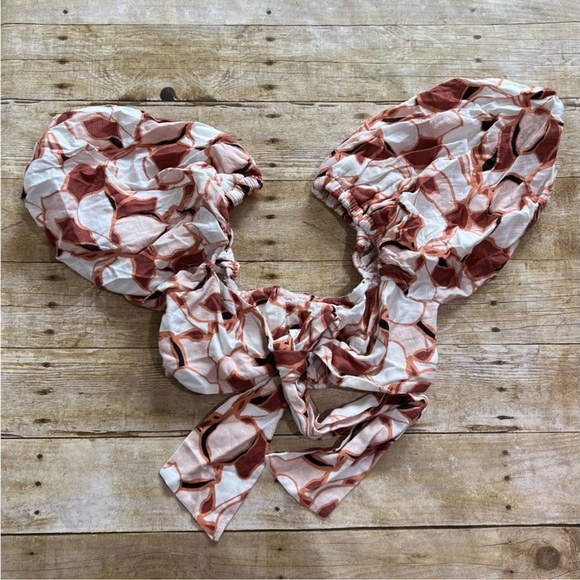 NWOT AMALIE THE LABEL Mikaelle Top - Picture 3 of 5